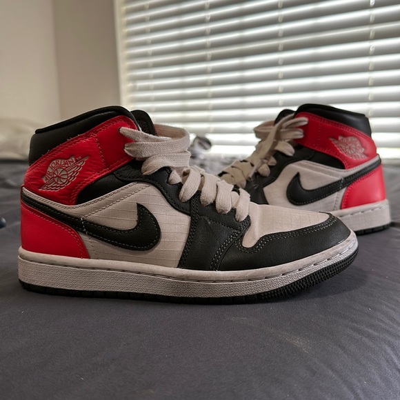 Nike Air Jordans - High Top - Picture 1 of 6